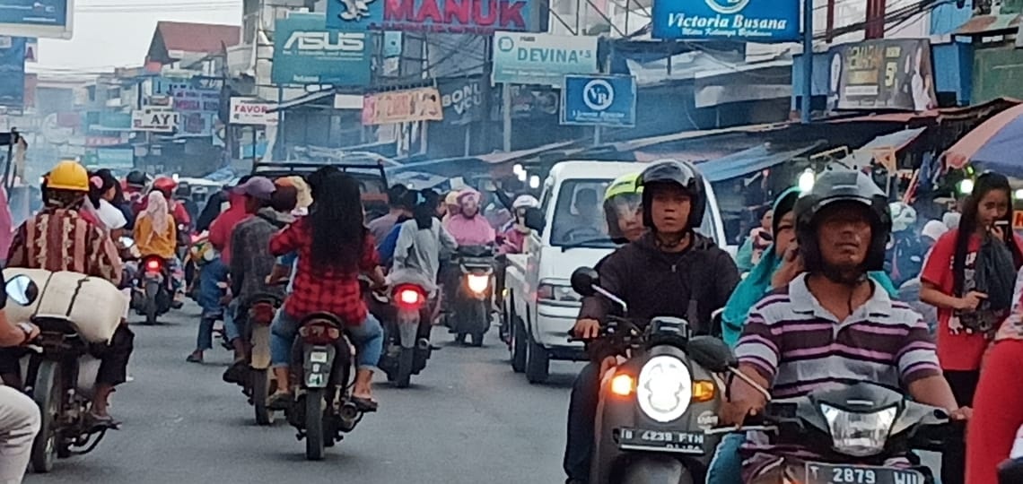 Pemudik Mulai Lintasi Jalur Pantura