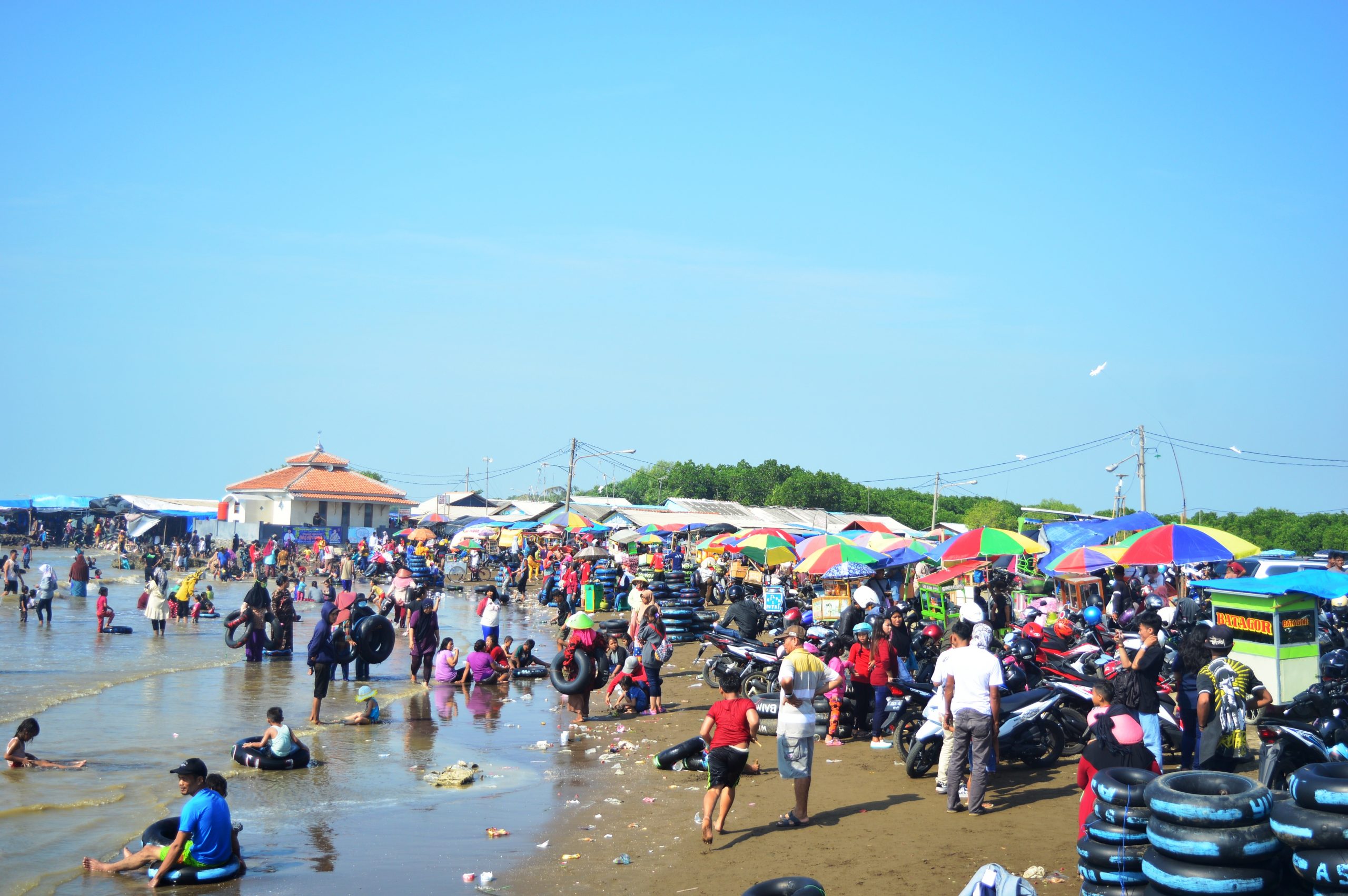 Liburan Lebaran, Pondok Bali Banjir Pengunjung