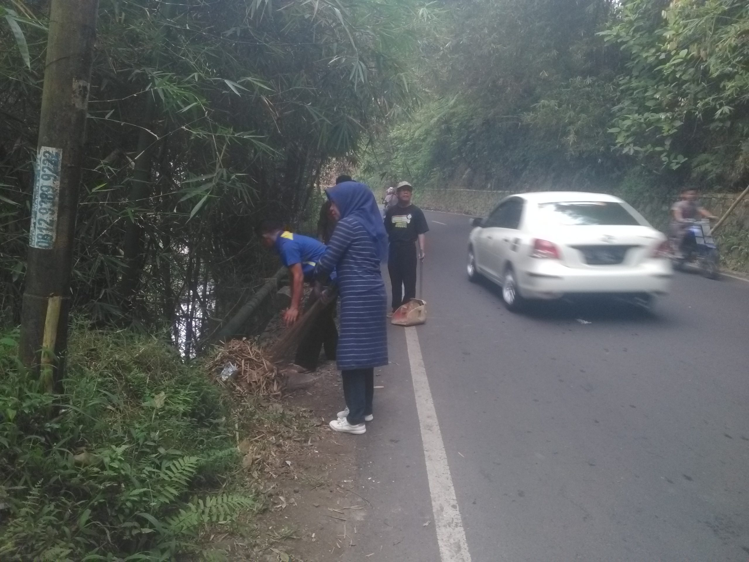 Aparatur Kecamatan Wanayasa Kompak Jaga Lingkungan