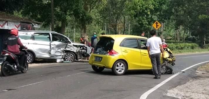 Tabrakan Beruntun di Jalancagak, Lima Orang Terluka