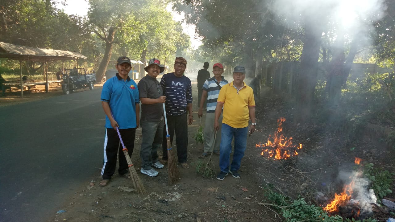 Muspika Purwadadi Pasang Imbauan hingga OTT Pembuang Sampah