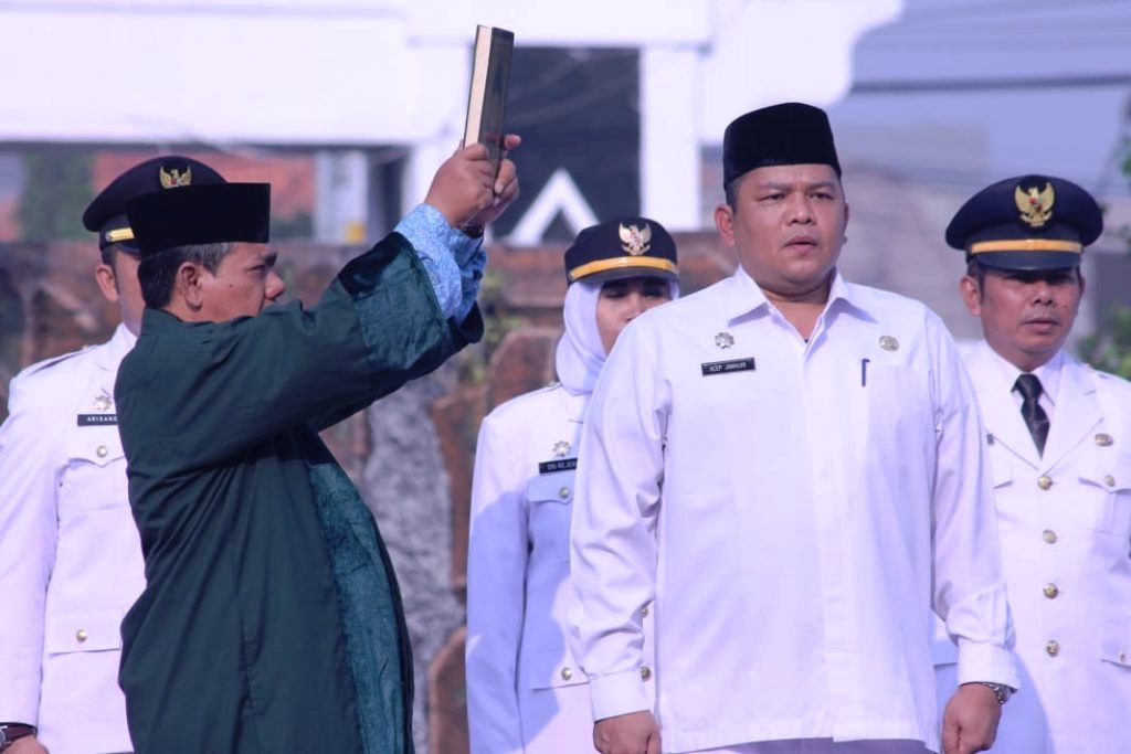 Bupati Lantik Acep Jamhuri sebagai Sekda Baru