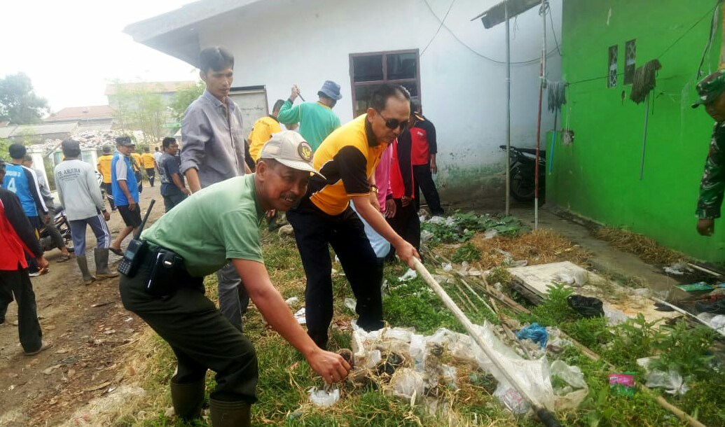 Muspika Kampanyekan Anti Sampah