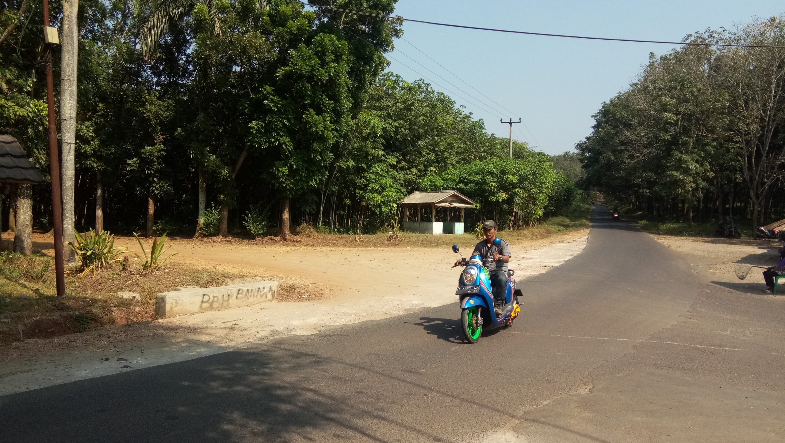 Bangun Ikon Desa, Tugu Lampu Tiga di Desa Tanggulun Barat