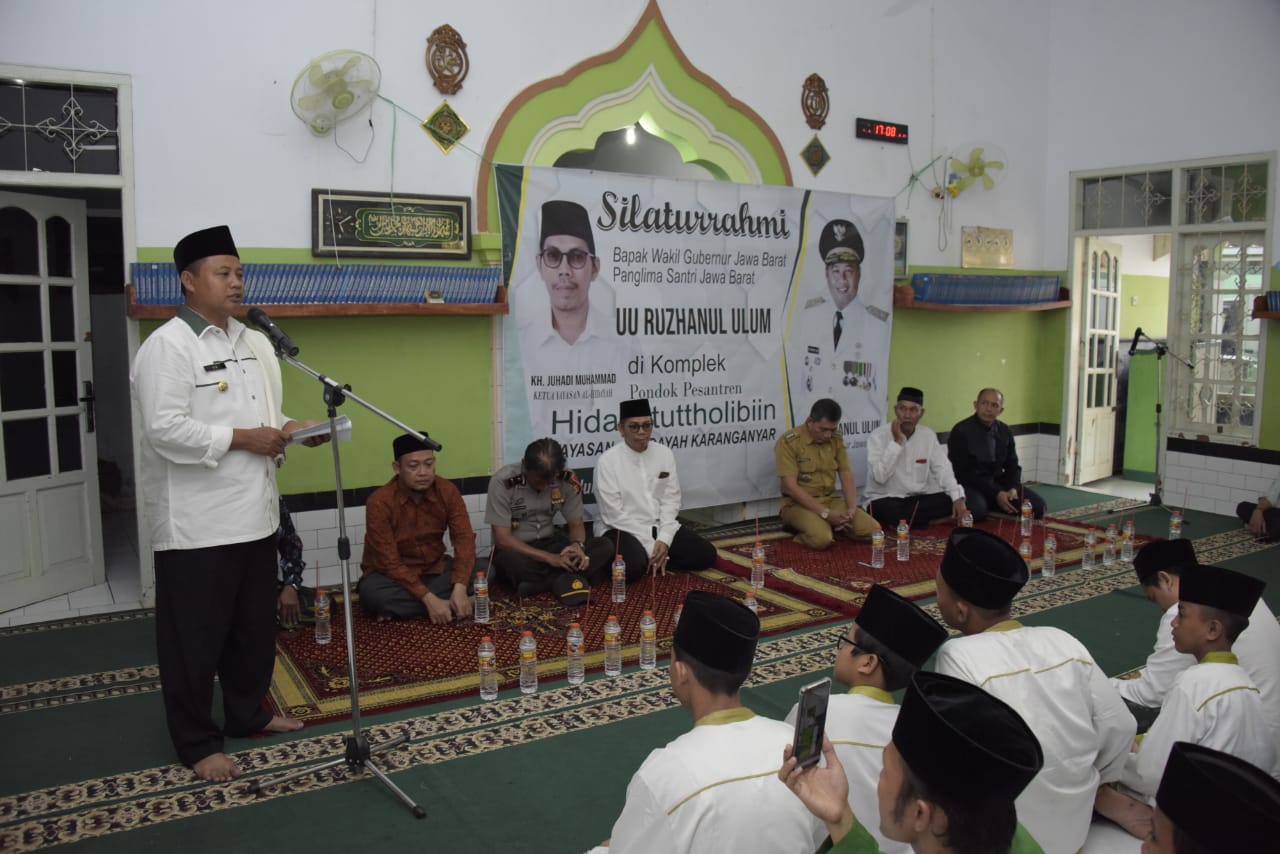 Wagub Jawa Barat Bentuk Forum Ikatan Santri