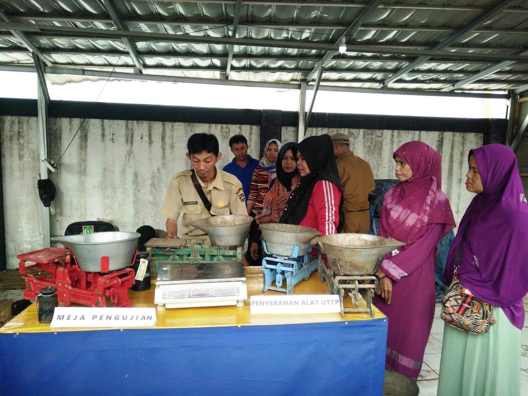 Alat Ukur Takaran Ditera Ulang, Pedagang Sempat Tegang Disidang