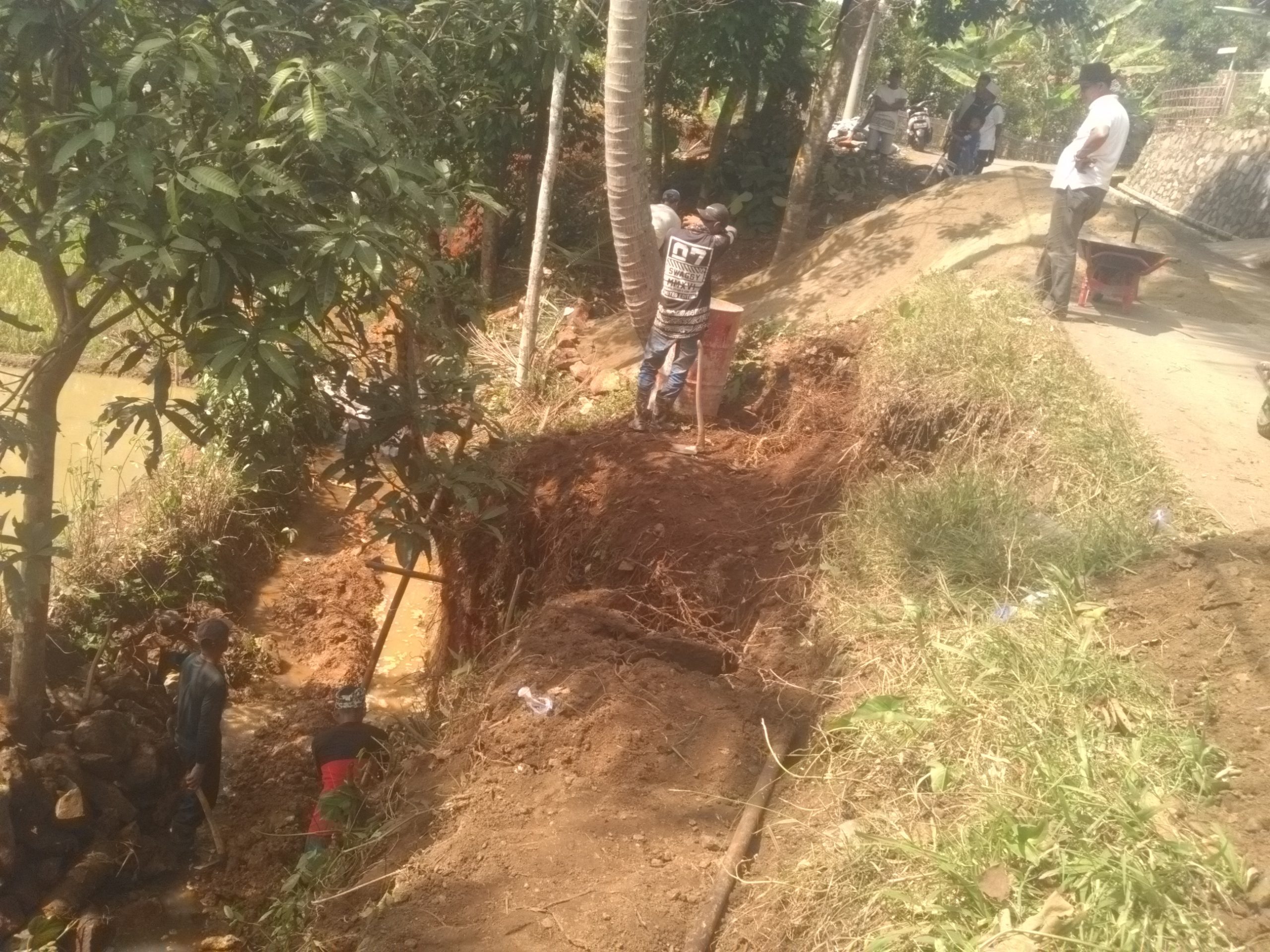 Tembok Penahan Tanah Bronjong Linggarsari Jebol 5 Meter