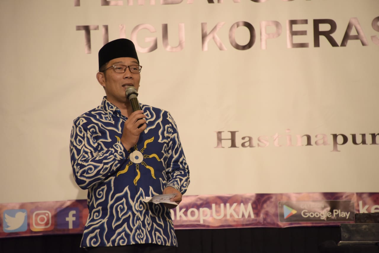 Ridwan Kamil Serahkan Desain Kawasan Bisnis Tugu Koperasi ke Kementerian