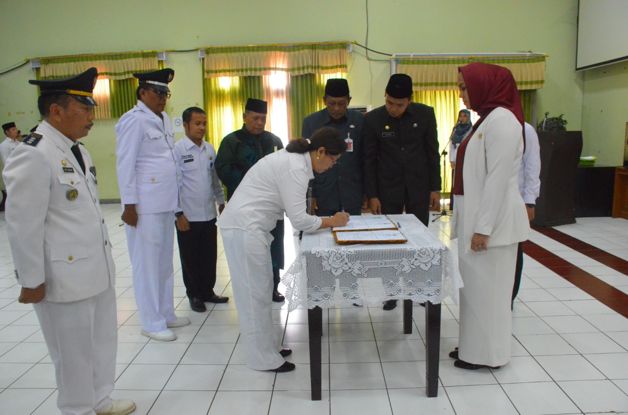 Puluhan Pejabat di Pemkab Karawang Batal Dilantik