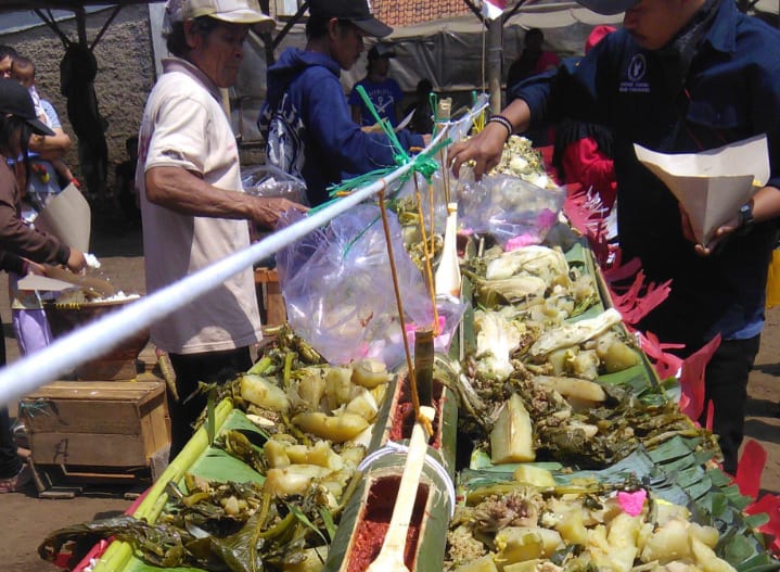 Meski Harga Mahal, Petani Desa Langensari Sumbang Cabai untuk Memeriahkan HUT RI ke-74