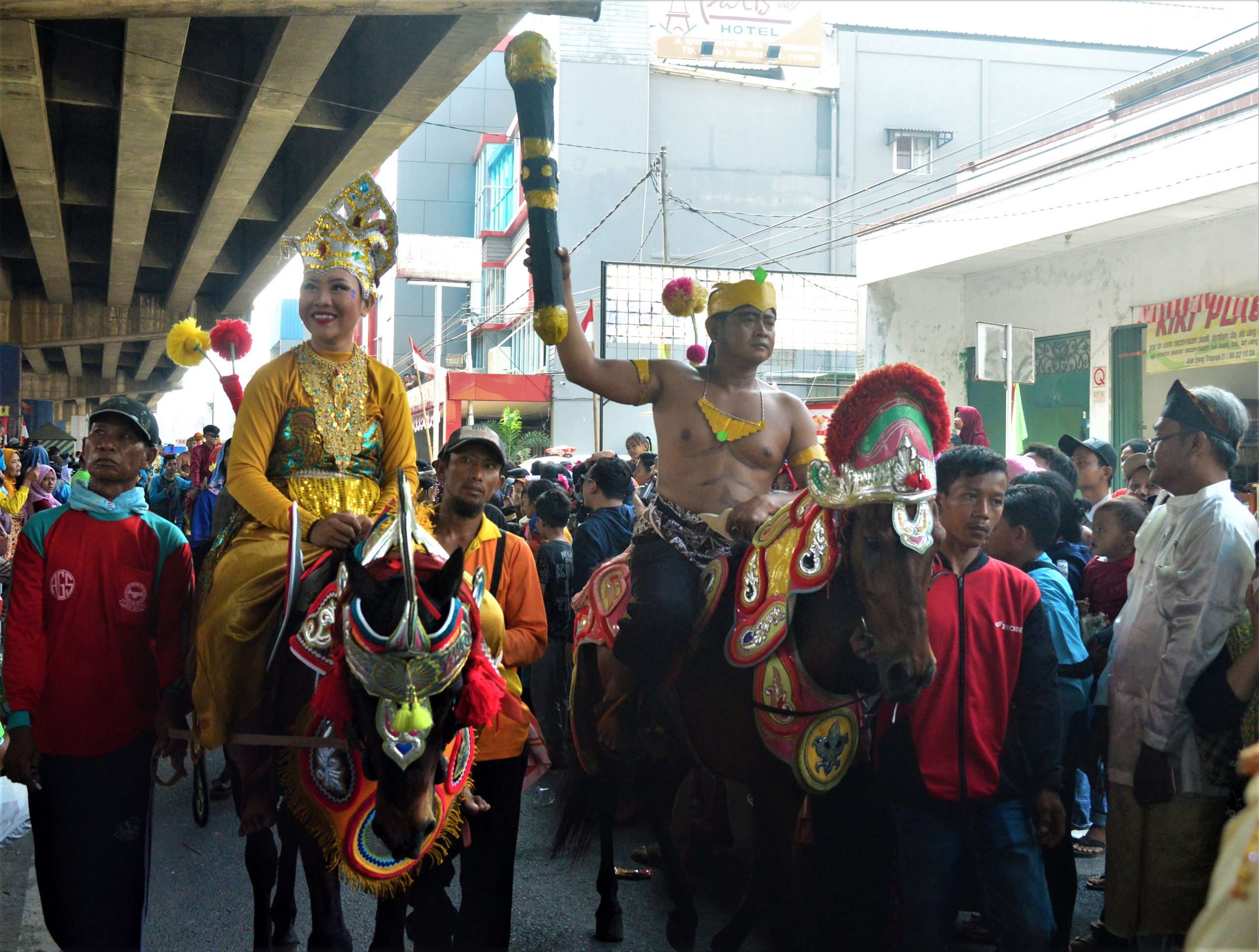 Pawai Alegoris Pukau Ribuan Warga Pamanukan