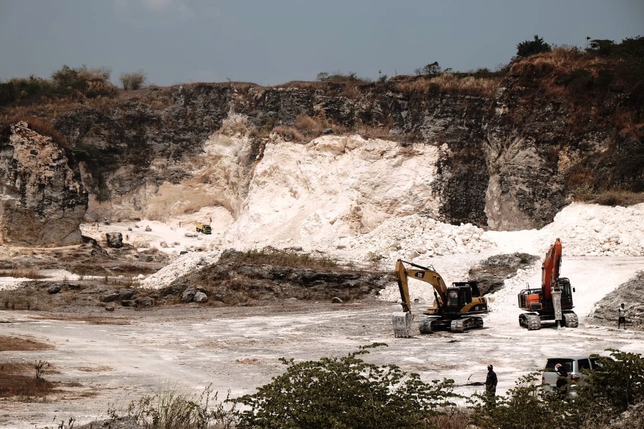 DLHK Hentikan Aktivitas Tambang Karst Pangkalan