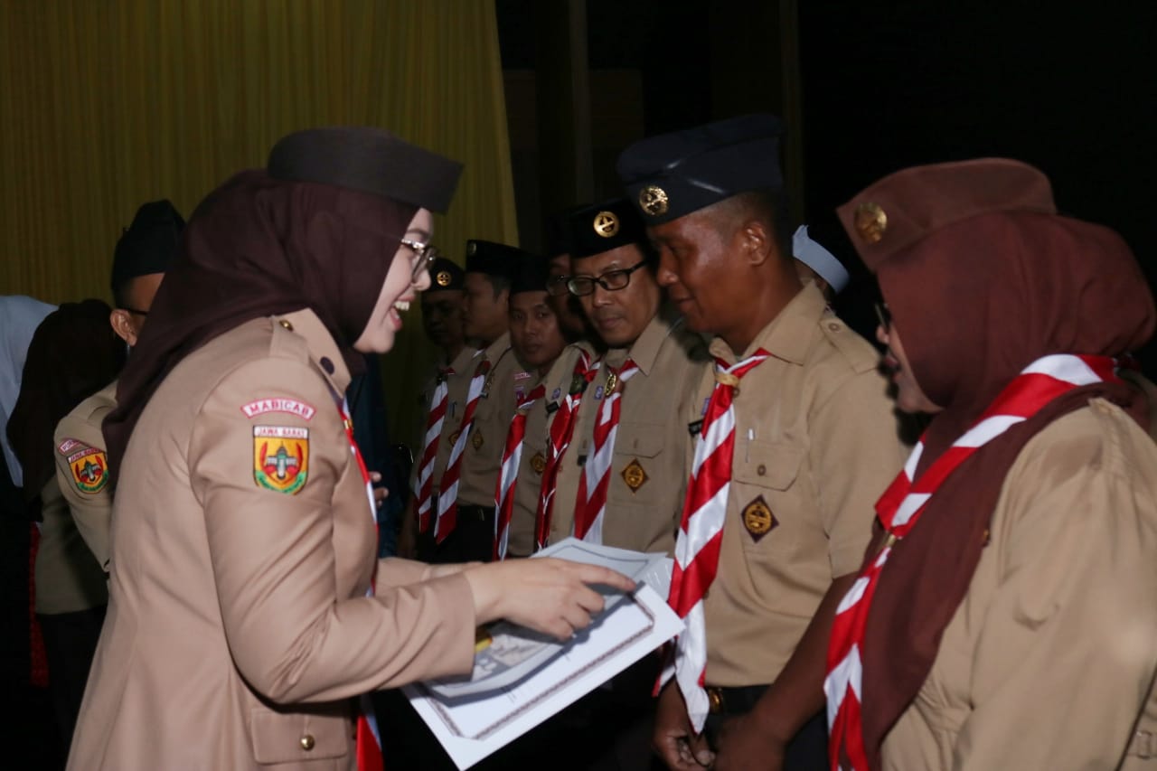 Bupati Anne Minta Pramuka Harus Sasar Anak-Anak