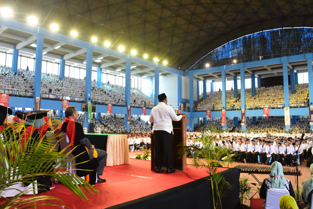 Sampaikan Kuliah Umum di UPI, Wagub Jabar Sebut Moral dan Akhlak Penting untuk Raih Kesuksesan