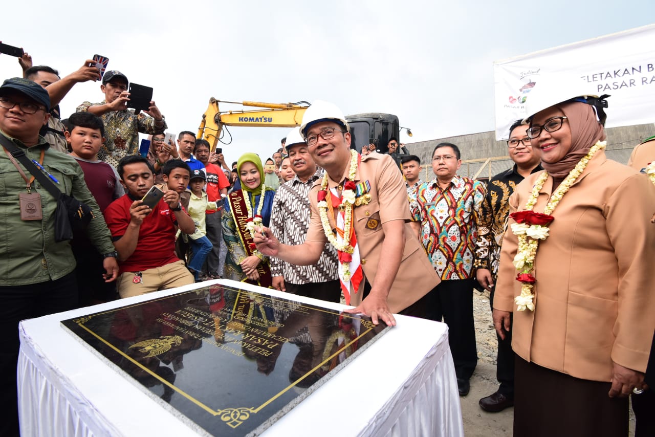 Gubernur Jabar Ingin Pasar Cisarua Jadi Primadona Masyarakat