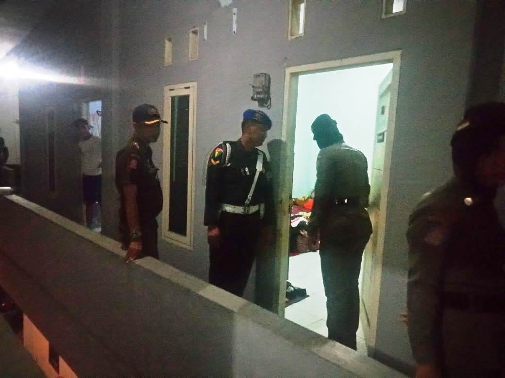 Satpol PP Razia Tempat Kost, 14 Pasangan Diamankan