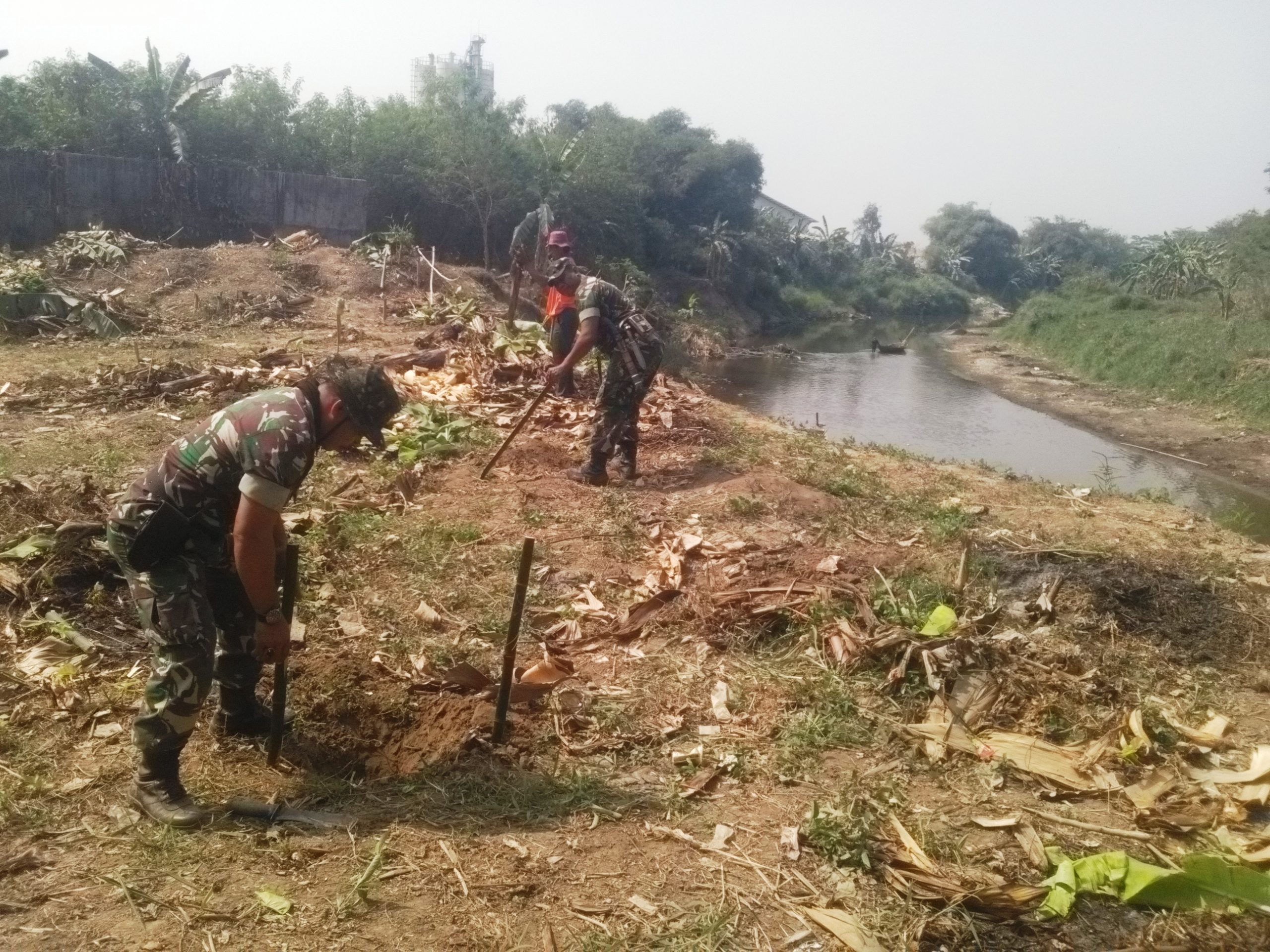 Potensi Limbah Padat Terdeteksi, Bantaran Sungai Cikao Disulap jadi RTH