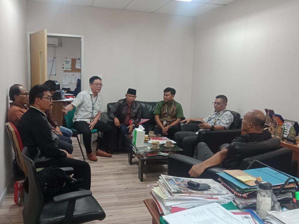 Kades Pamanukan Hilir Usung Konsep BUMDes Mart