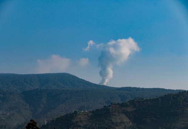 Kunjungan Wisata Gunung Tangkubanparahu Turun Drastis