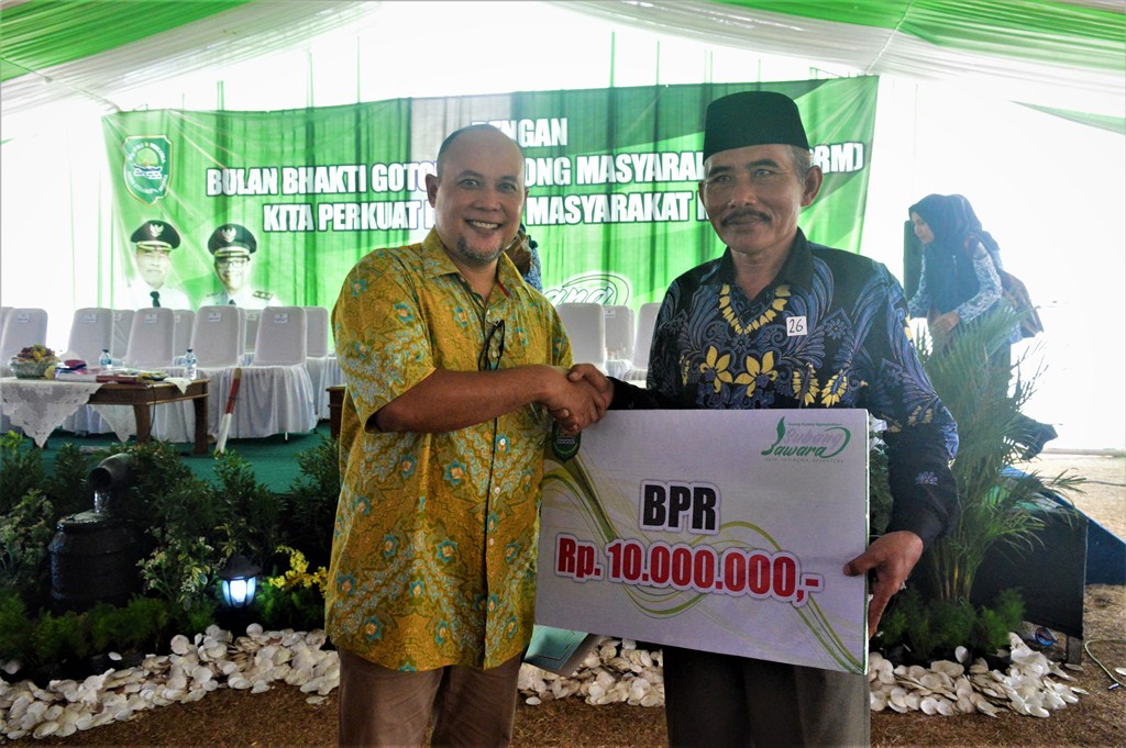 PD BPR Subang Salurkan Program CSR untuk Masyarakat