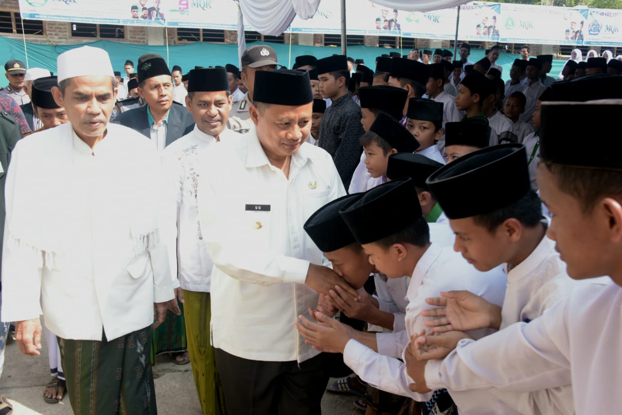 Wagub Jabar Sebut Pesantren sebagai Pilar Akidah dan Benteng Moral Bangsa