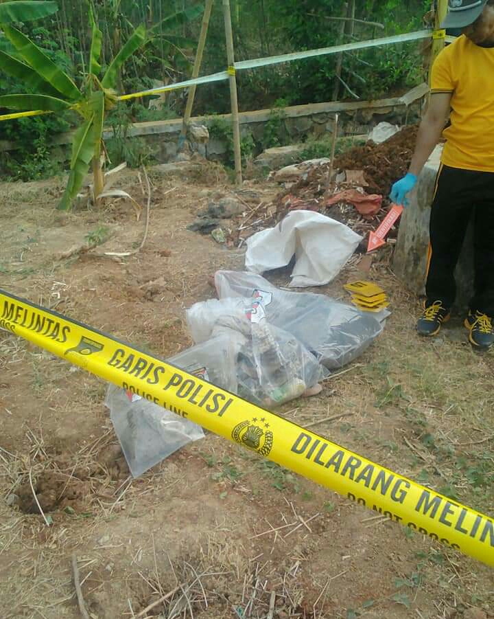 Warga Temukan Potongan Tulang Manusia saat Gali Sumur Tua