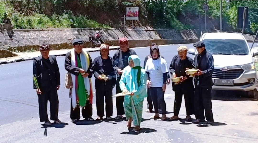 Tradisi Siraman Gunung Tangkuban Parahu, Minta Keselamatan dan Jauh dari Musibah