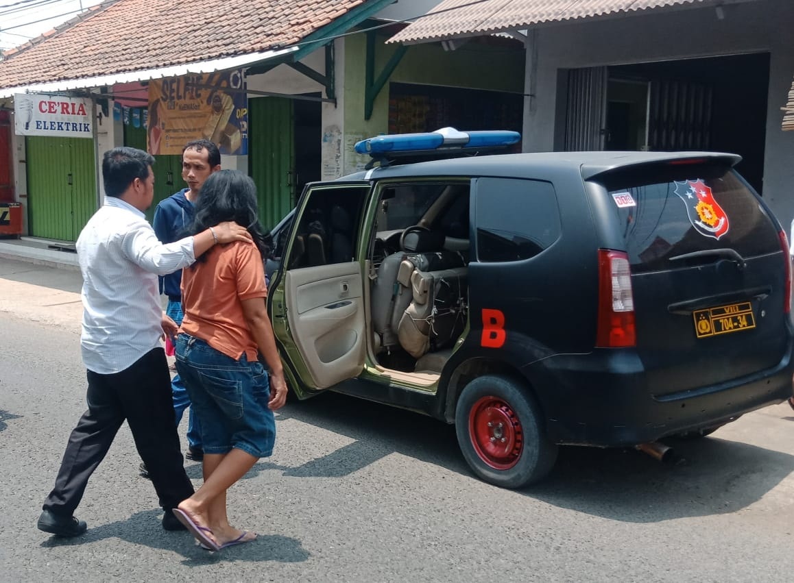 Nekat Curi Uang, Perempuan Paruh Baya Nyaris Diamuk Massa