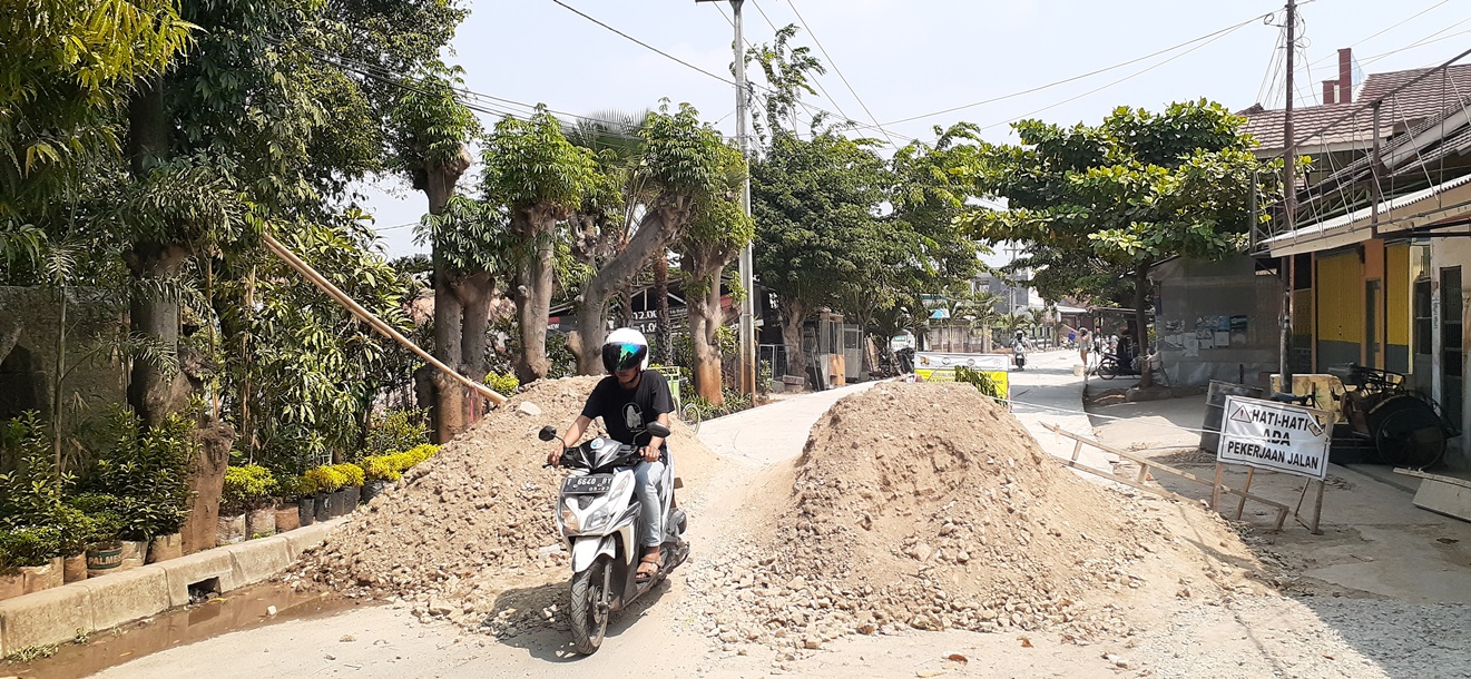 Pengerjaan Jalan Kemuning Dipertanyakan, Uji Mutu Pembangunan Diminta Transparan