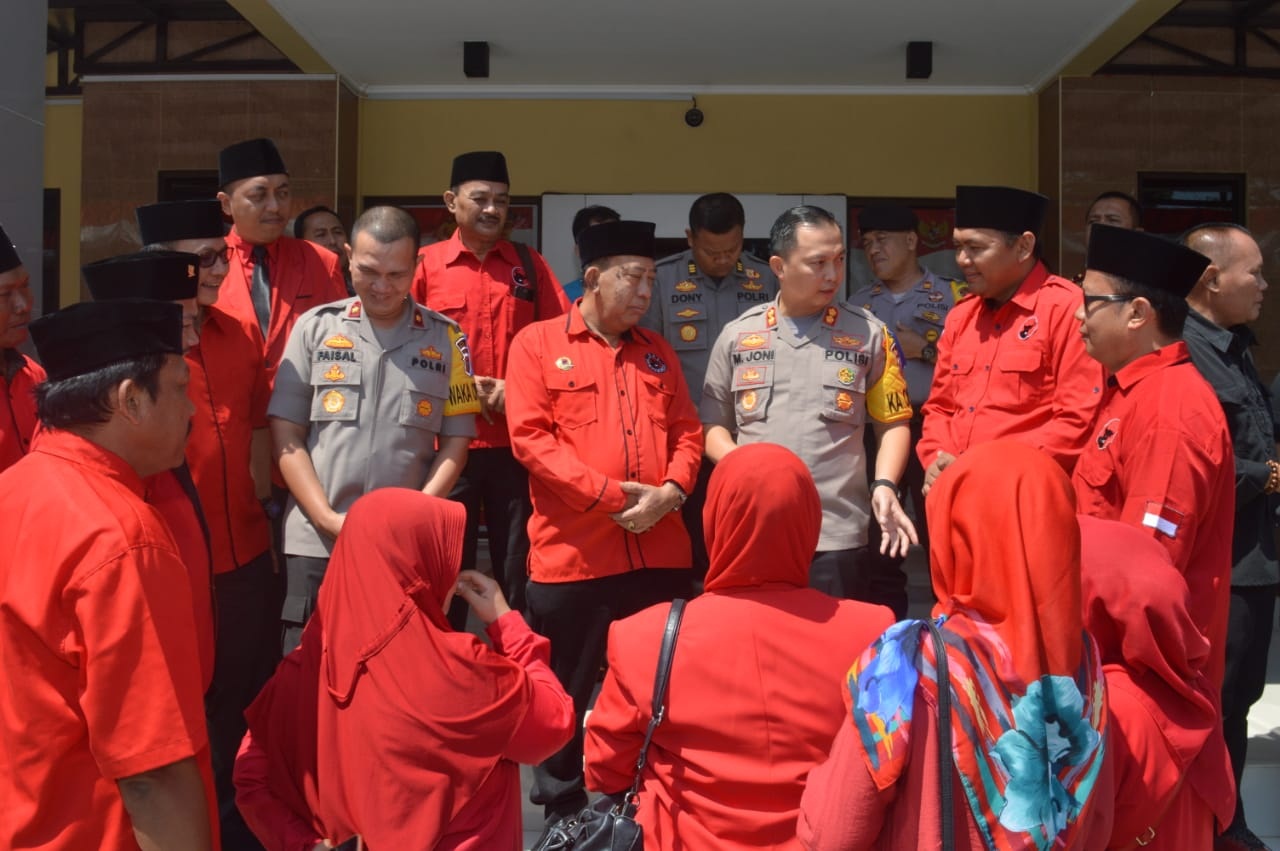 PDI Perjuangan Kenalkan Pengurus Baru dan Anggota DPRD