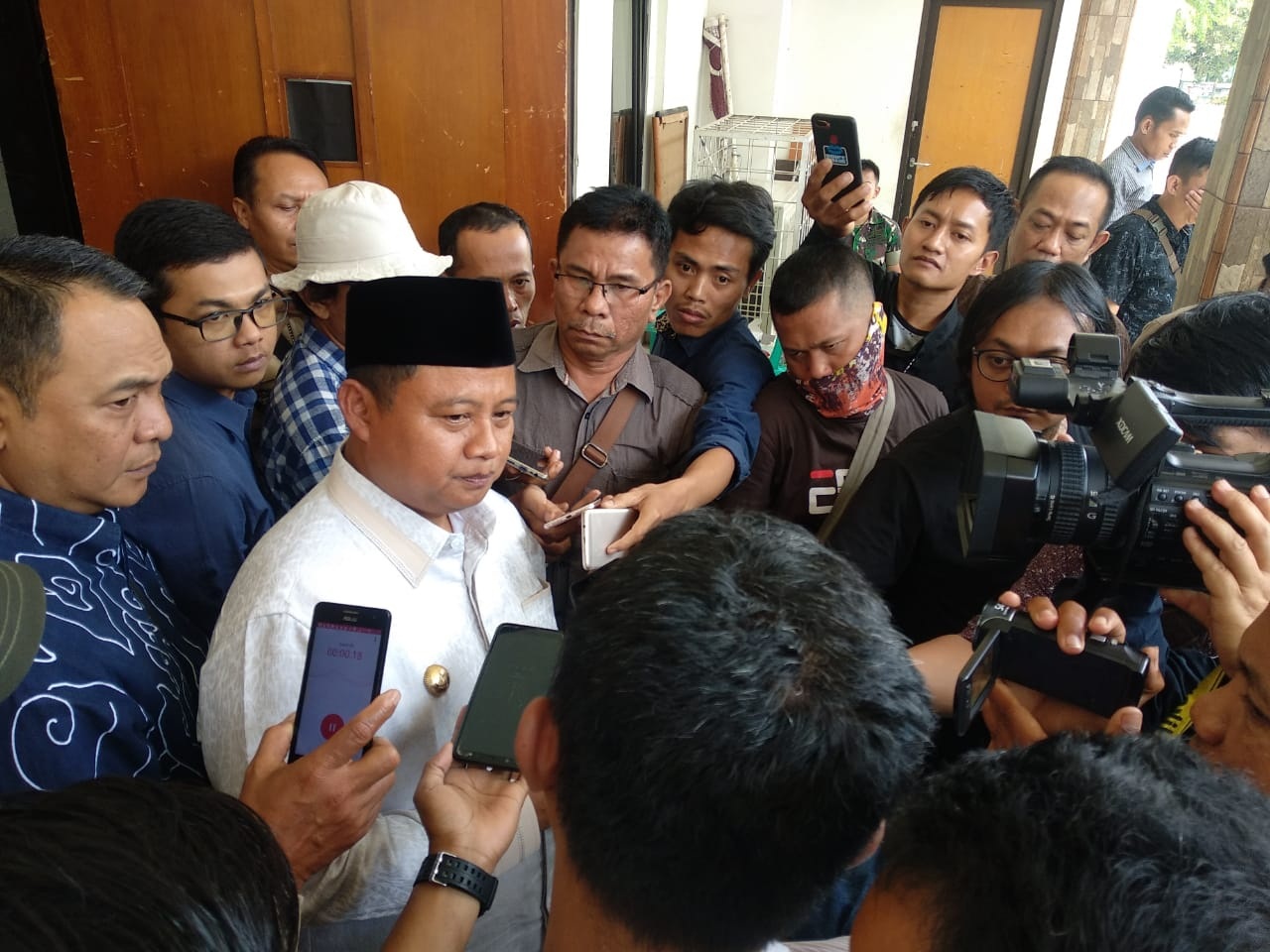 Pemprov Jabar Rancang Anggaran untuk Guru Honorer