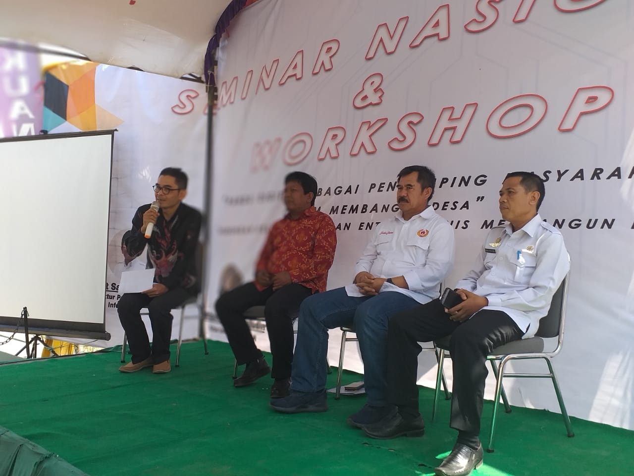 300 Peserta Ikuti Seminar Pandu Desa Digital