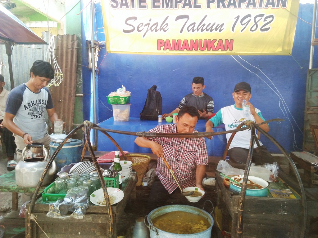 Sate Empal Prapatan Jadi Langganan Para Pejabat