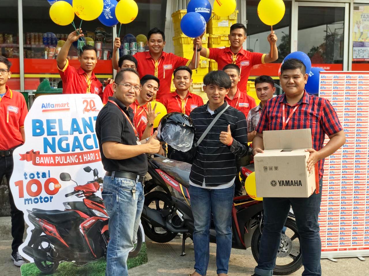 Alfamart Bagikan 100 Unit Motor Melalui Program Belanja Ngacir