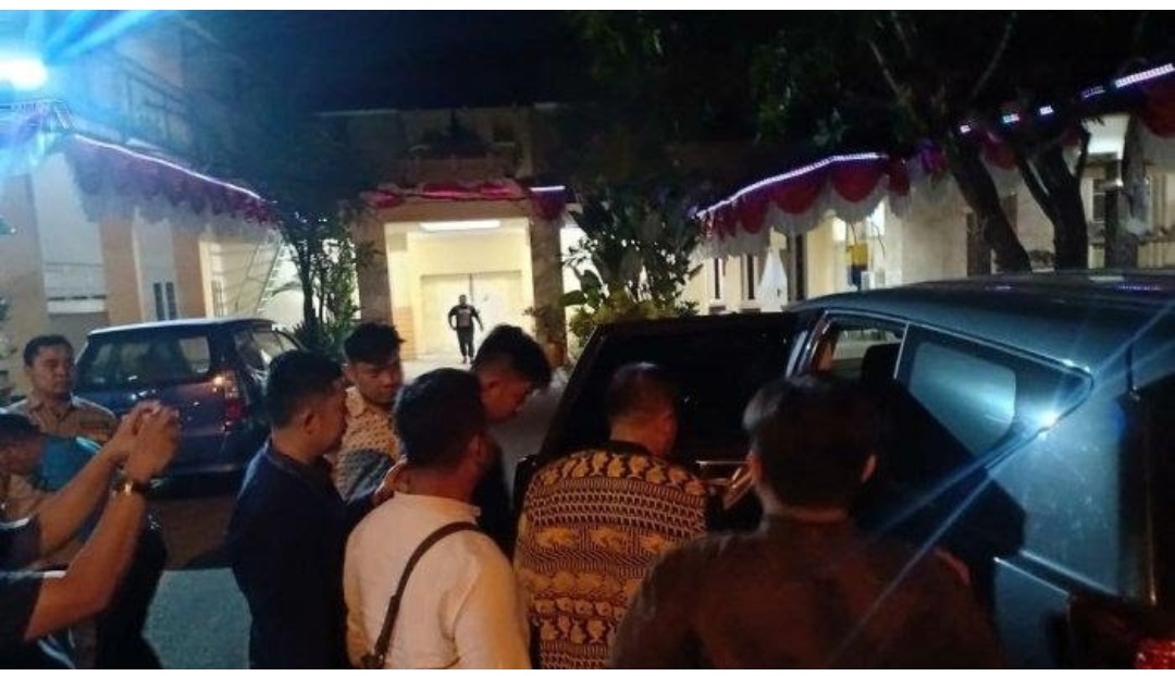 OTT Dini Hari, Bupati Indramayu Supendi Ditangkap KPK