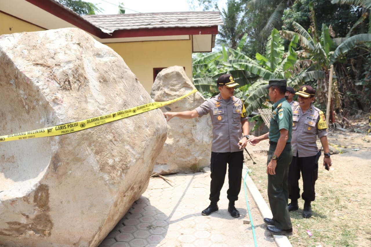 Tim Tipidter Selidiki Lokasi 'Hujan Batu'