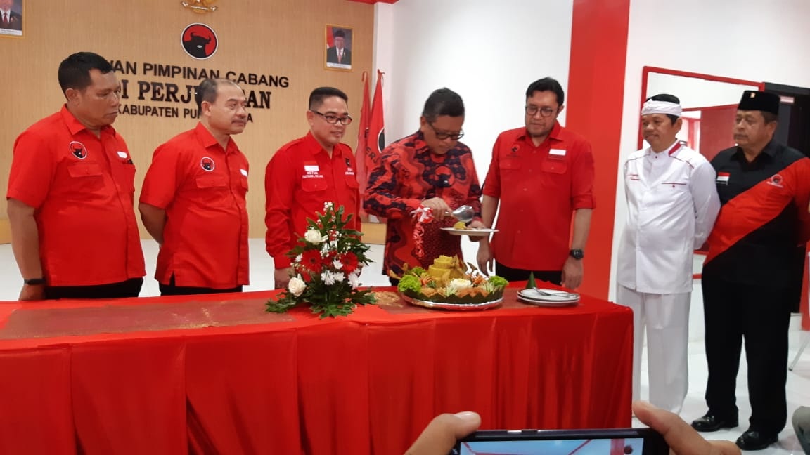 Gedung Sekretariat DPC PDI P Purwakarta Resmi Difungsikan