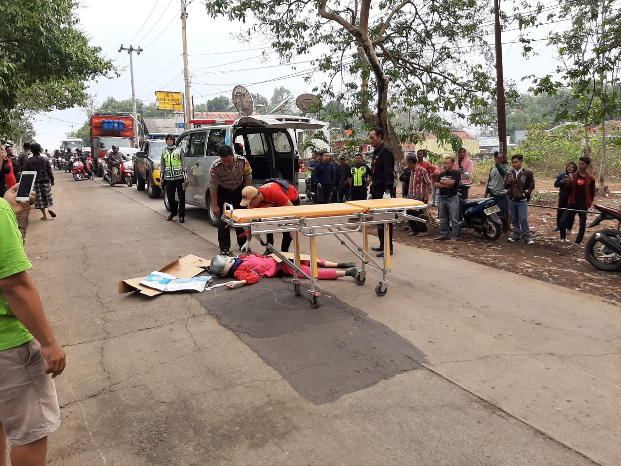 Gagal Nyalip, Ratminah Tewas Terlindas Truk Gandengan di Depan Pabrik Sunwon