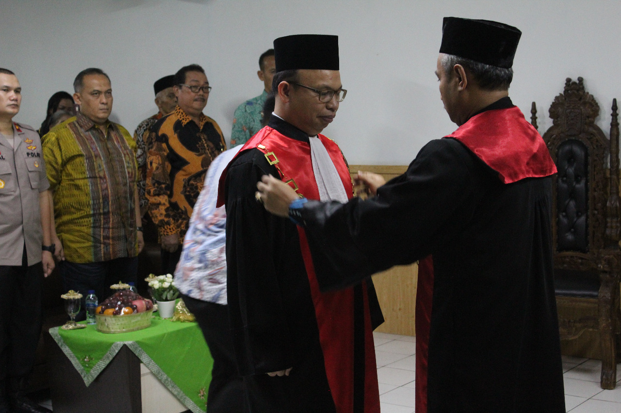 Pernah jadi Satpam dan Cleaning Service, Derman Jadi Wakil Ketua PN Subang