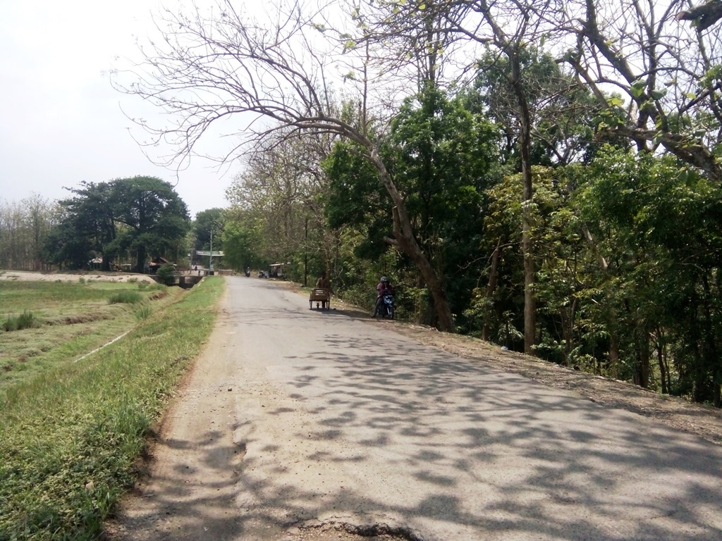 Warga Tuntut Penerangan Jalan Cigangsa