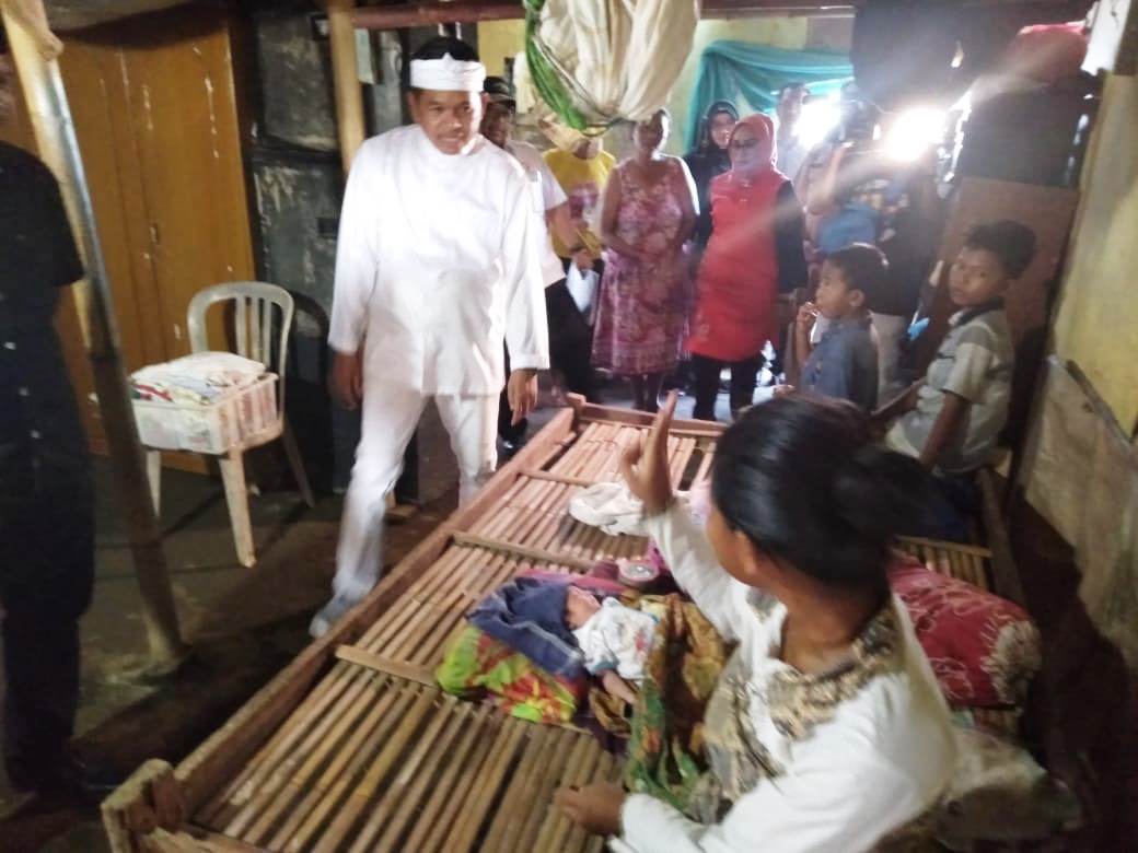 Dedi Mulyadi Sewakan Rumah Korban Abrasi