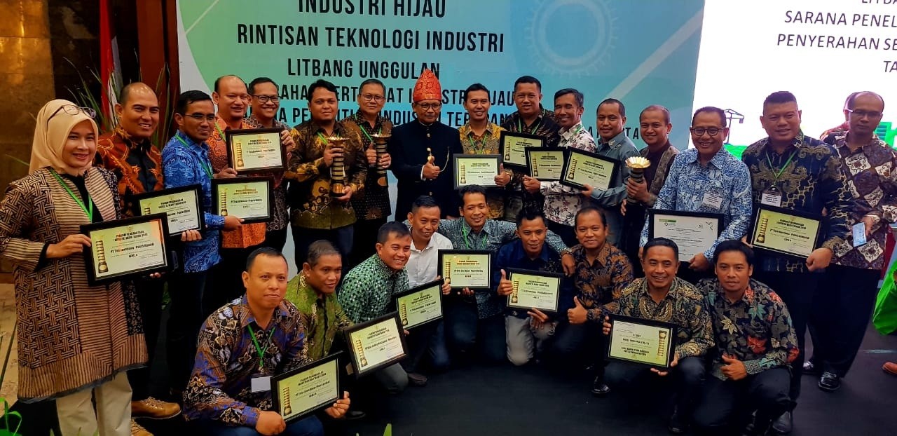 AQUA Raih Penghargaan Industri Hijau 2019