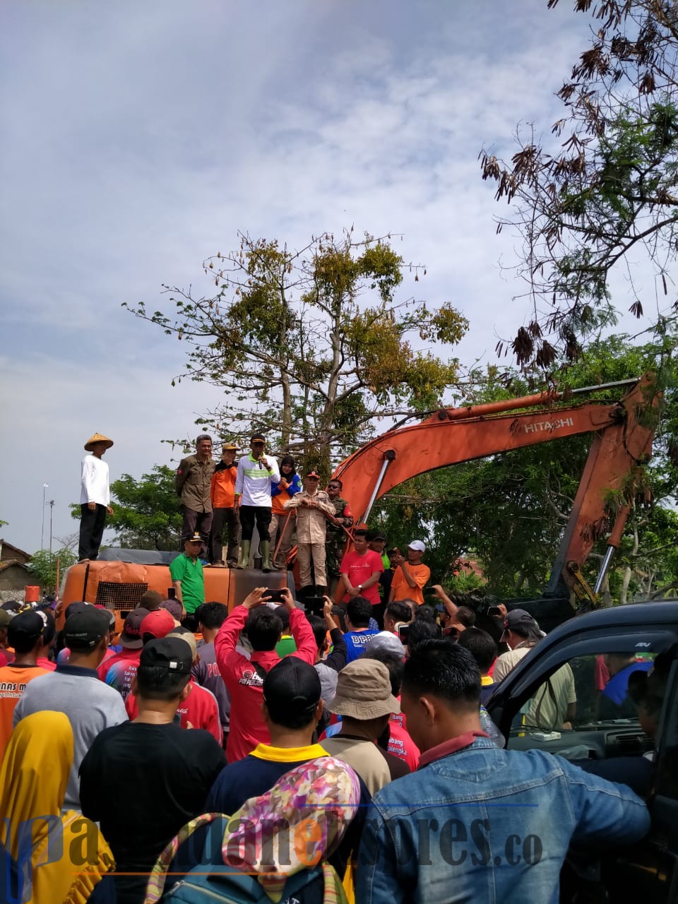 Gotong Royong Bersihkan Sungai, Ruhimat: Saya Tidak Ingin Bawa Mie ke Pamanukan