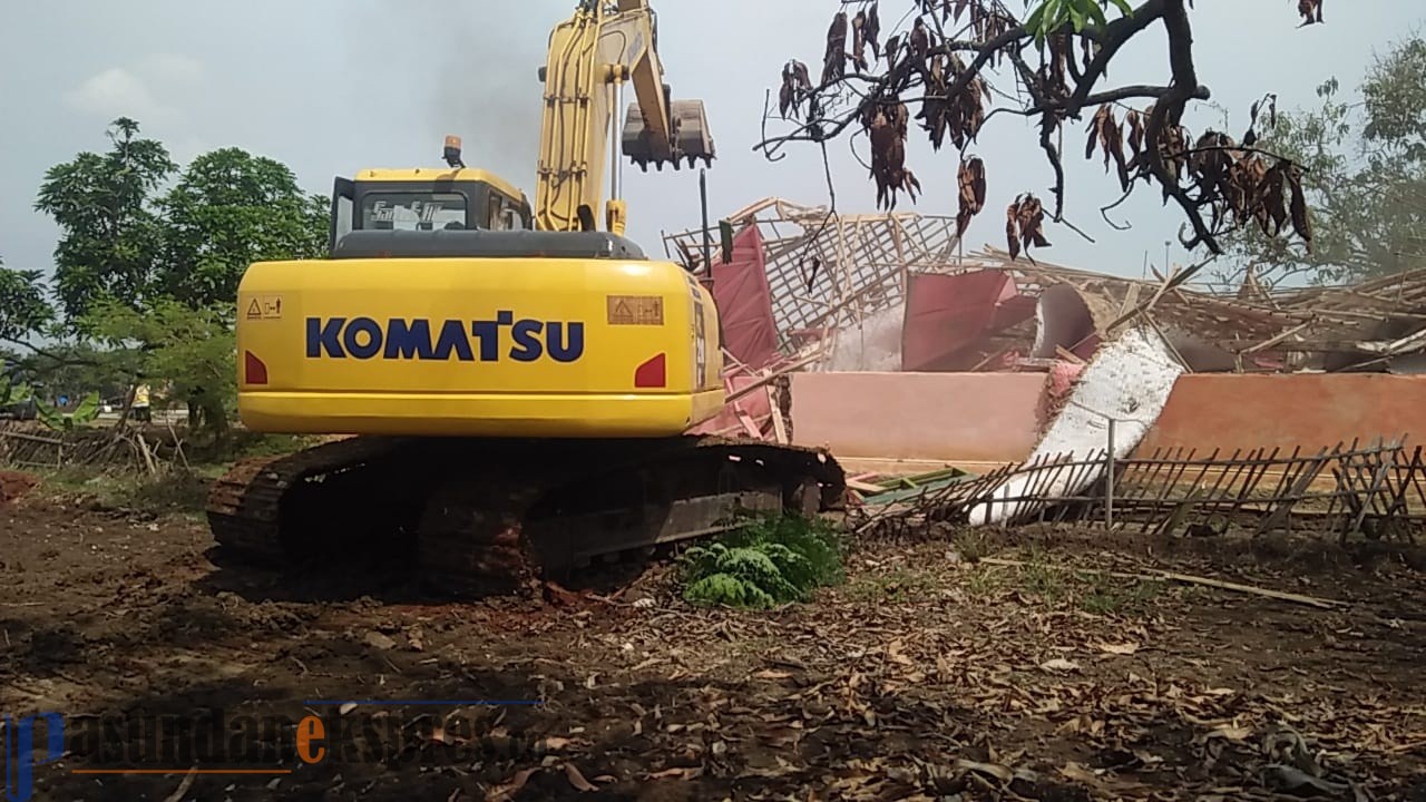 Kerja di Luar Negeri, Rumah Entin Dieksekusi