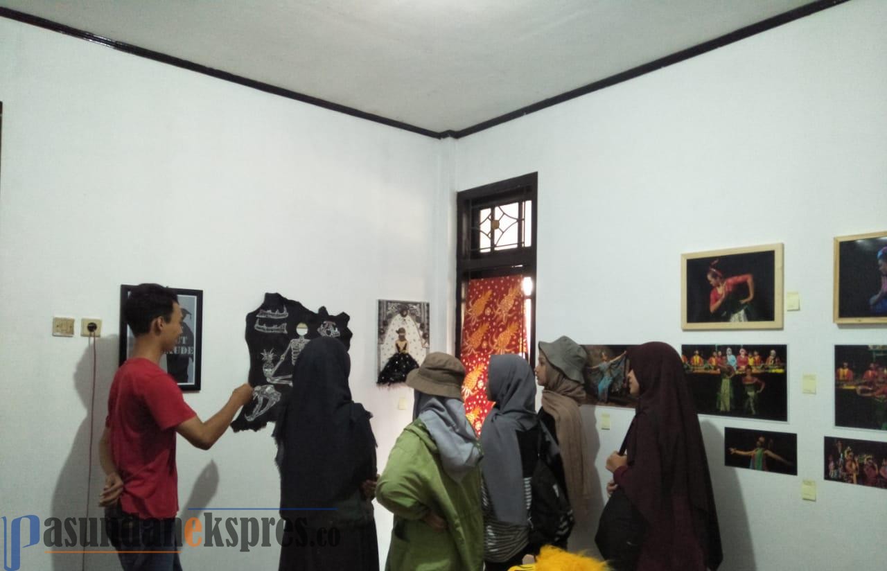 Mahasiswa Gelar Seni Rupa Mengganas