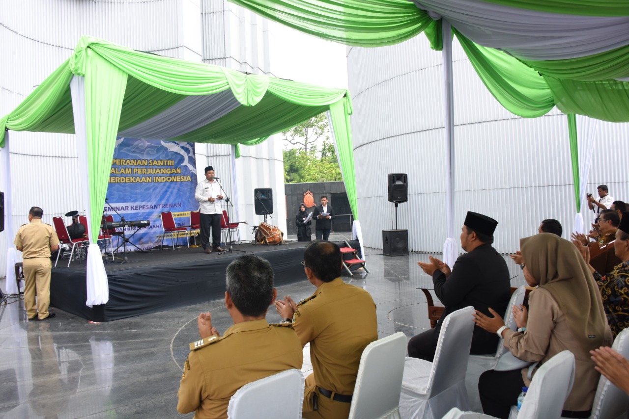 Iman, Islam, dan Ihsan: Tiga Matahari bagi Santri dalam Kontribusi Membangun Bangsa