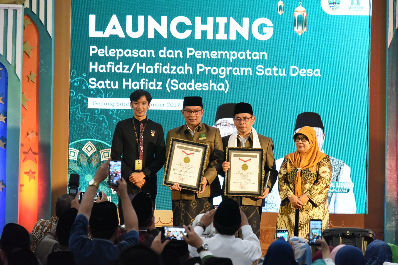 Ridwan Kamil Lepas 1.500 Hafidz dan Hafidzah untuk Ajarkan Ilmu Agama di Desa se-Jabar