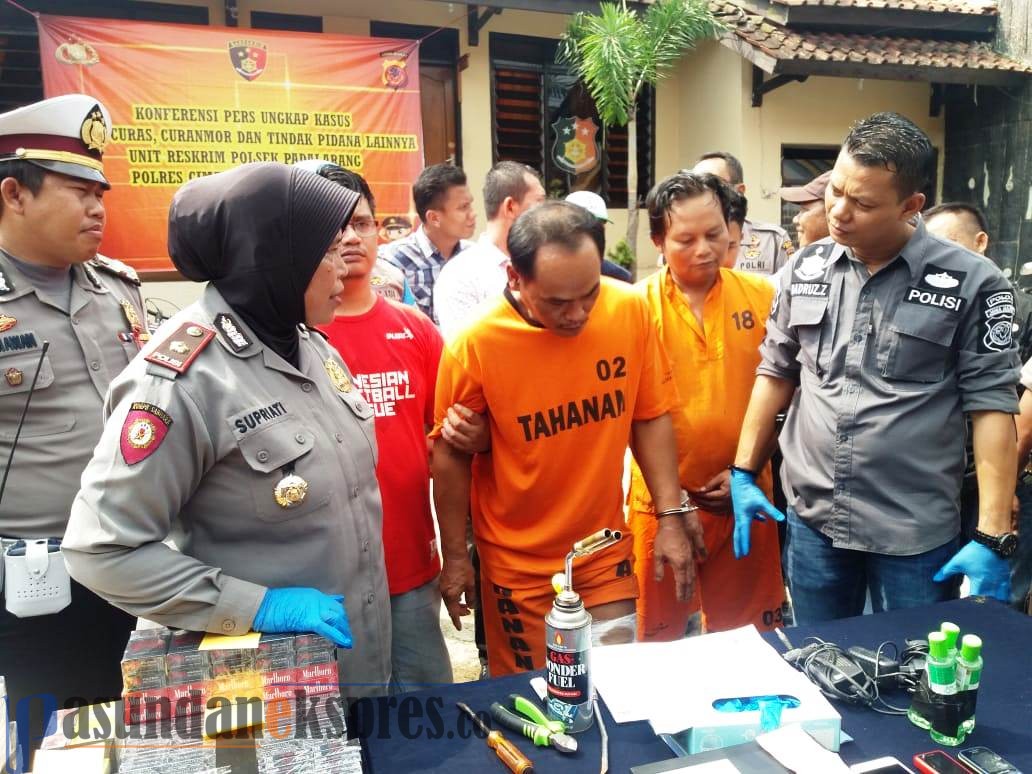 Demi Rokok, Nyangang Rampok 12 Minimarket