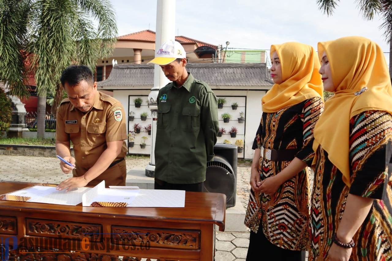 Dunia Pendidikan Minimalisir Sampah Plastik