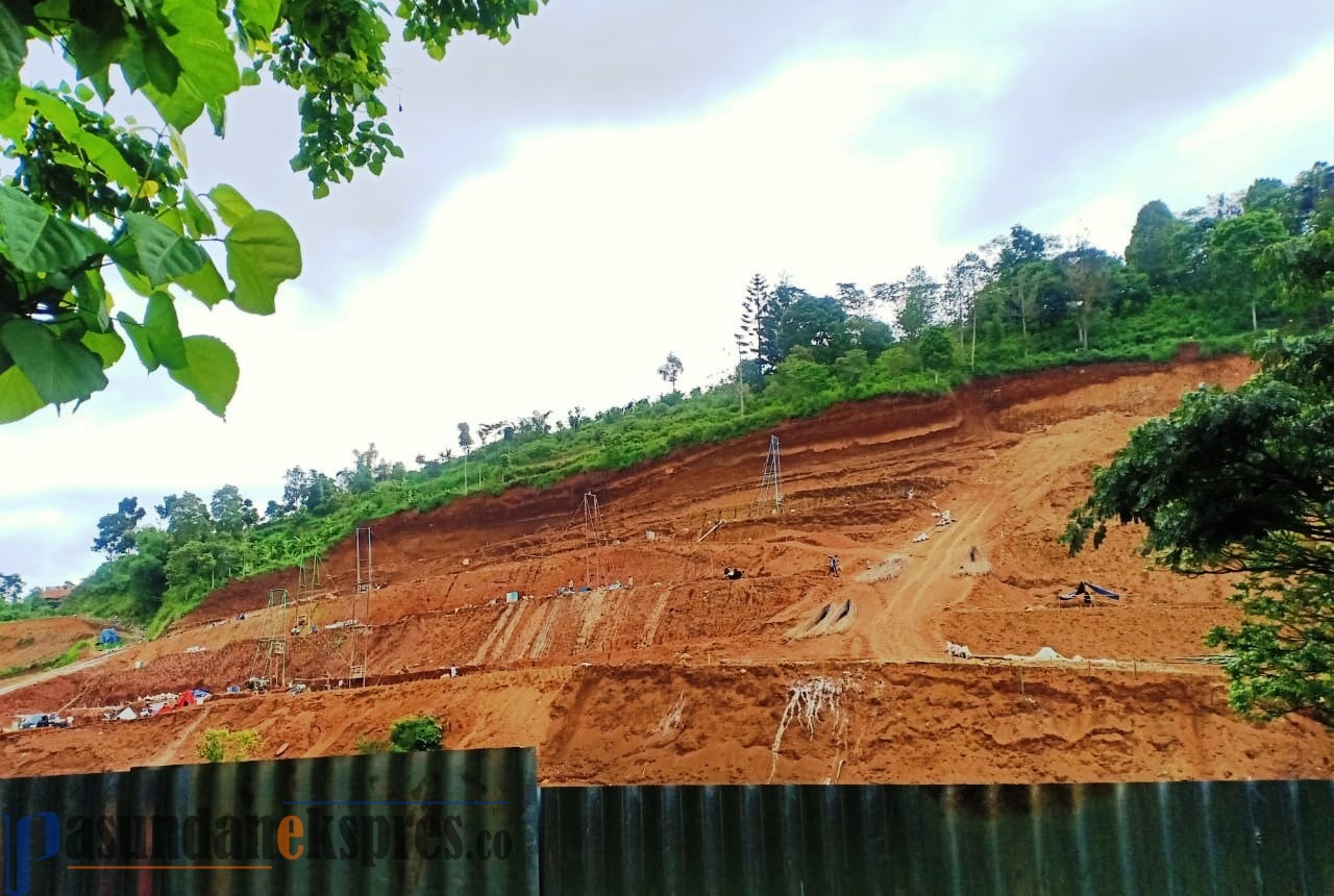 Hentikan Proyek Pramestha Resort Town